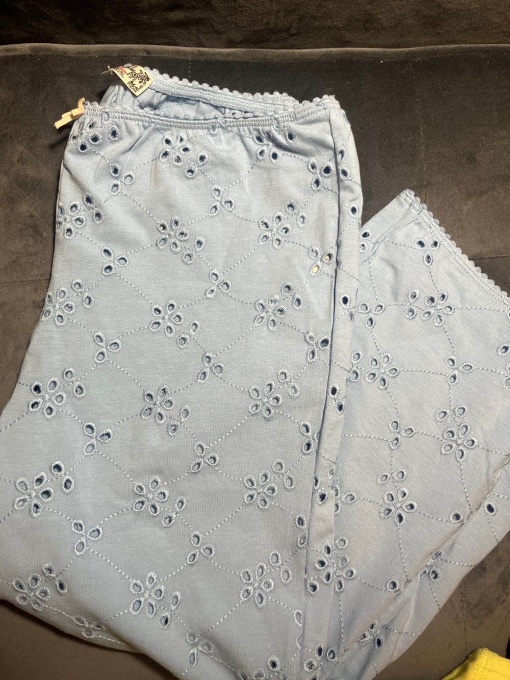 NWOT Intimately FP Full Bloom Capris, XS